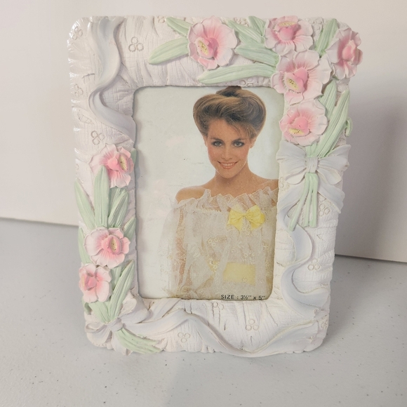 Vintage Picture Frames Lot Ceramic Cottagecore Victorian Coquette Ornate 1990s - Picture 2 of 11